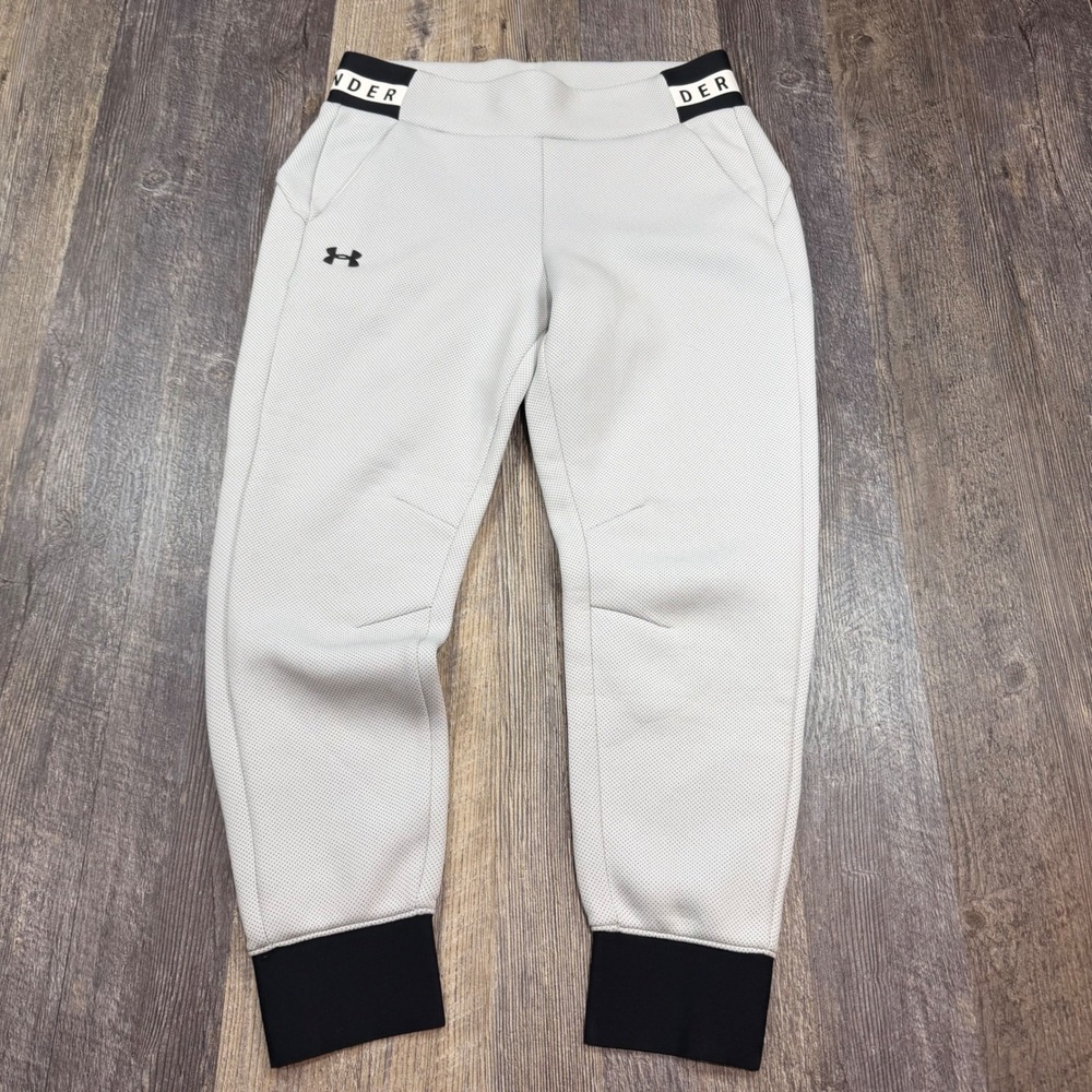 Under Armour Move Core Joggers Womens Medium White Black Micro Dots 3 Layers